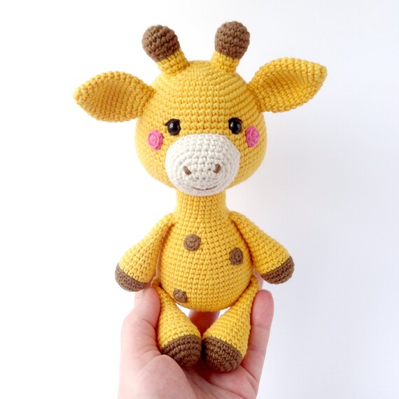 crochet stuffed giraffe