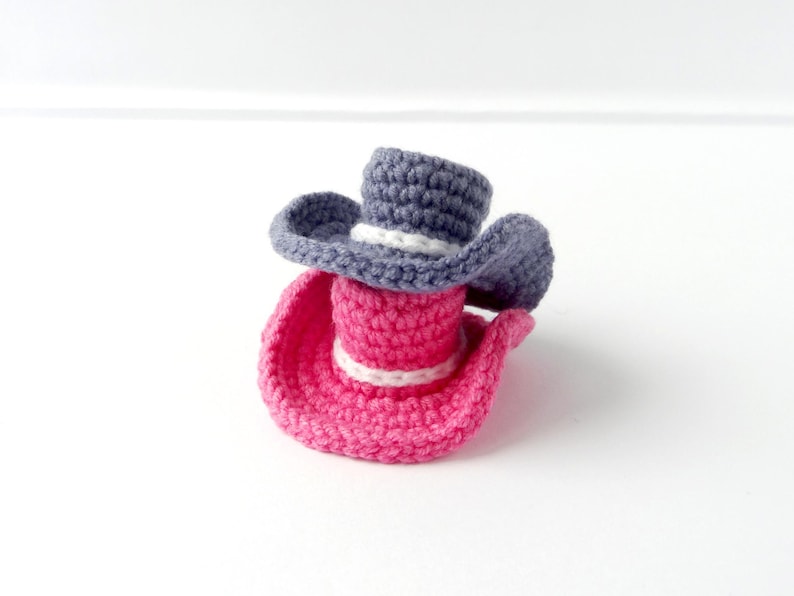 Tiny cowgirl hat crochet pattern