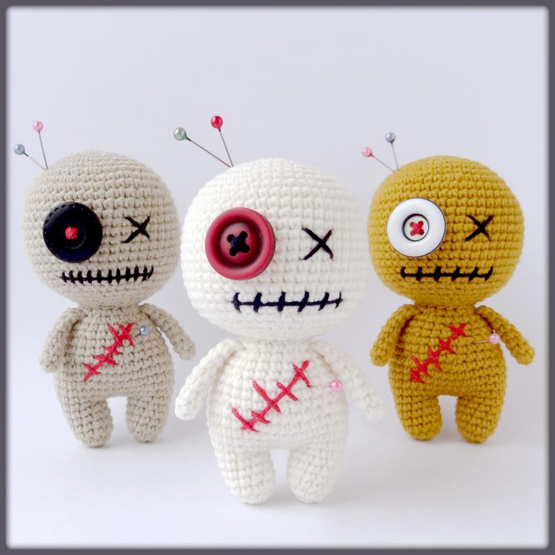 Tiny voodoo doll crochet pattern