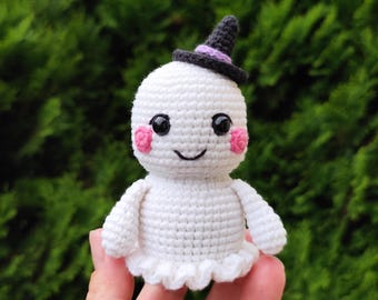 Cute amigurumi ghost Crochet Pattern - Halloween PDF tutorial