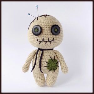 Padrão de crochê para boneca vodu - tutorial em PDF de brinquedo amigurumi