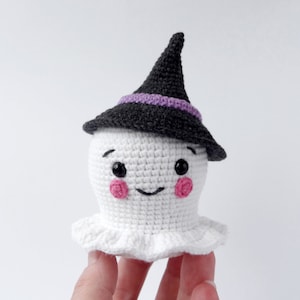 Amigurumi Ghost in a Witch Hat Halloween Crochet Pattern