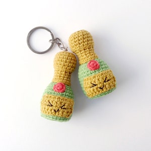 Cute Champagne bottle keychain amigurumi pattern