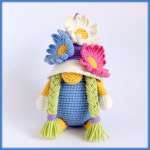 Daisy Gnome Crochet Pattern, flower gmone pdf pattern