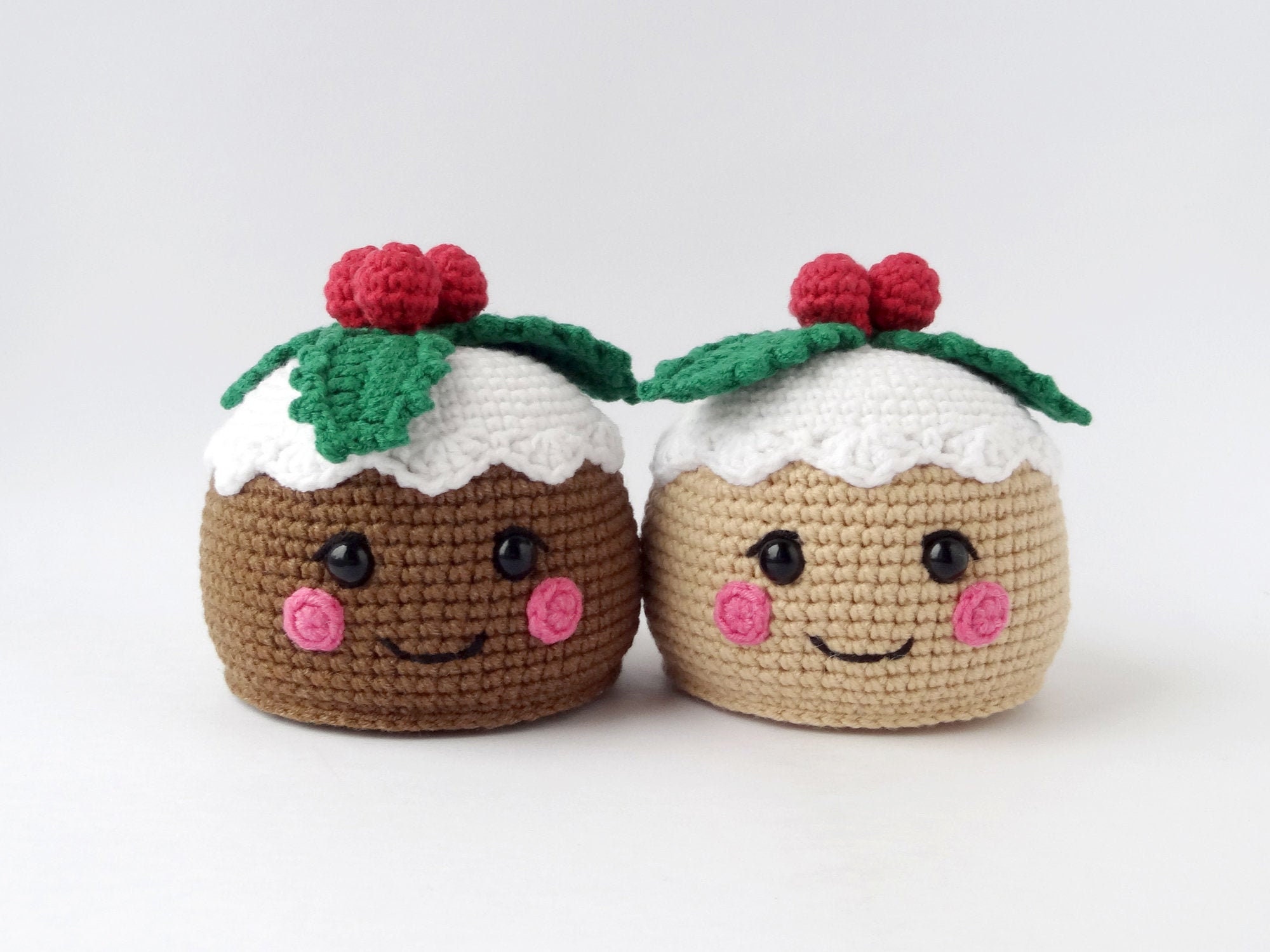 Christmas Pudding with holly leaves and berries Amigurumi | Etsy