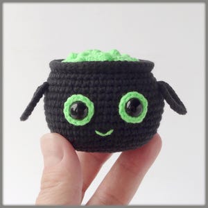 Amigurumi cauldron Crochet Pattern