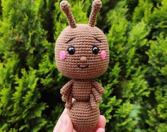 Schema per realizzare all'uncinetto la formica Arcus - tutorial PDF per amigurumi di insetti