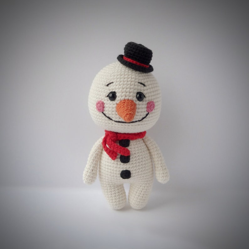 Snowman Crochet Pattern Christmas decoration amigurumi toy