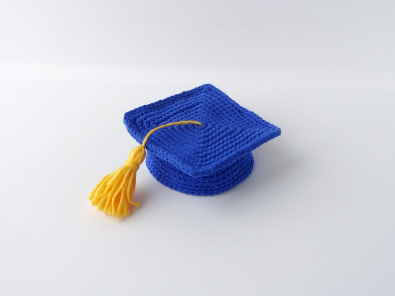 Graduation hat Crochet Pattern