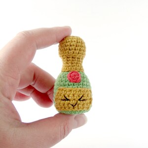 Crochet Champagne bottle keychain pdf pattern