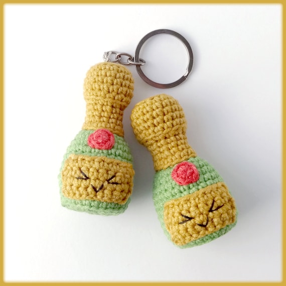 Champagne bottle keychain Crochet Pattern