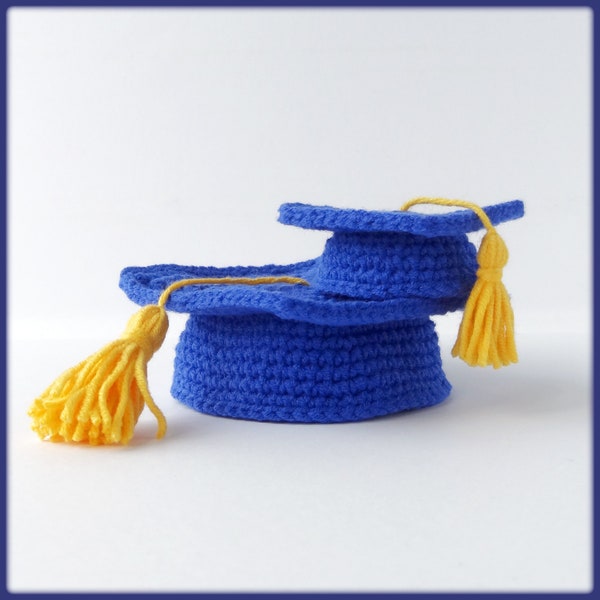 Graduation cap Crochet Pattern, crochet graduation hat for amigurumi toys, gift or decor pdf tutorial