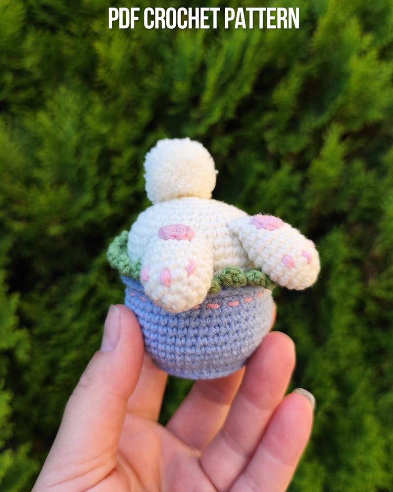 Bunny butt in a pot PDF Crochet Pattern