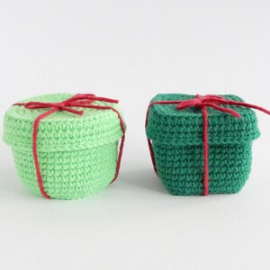 amigurumi pattern gift box