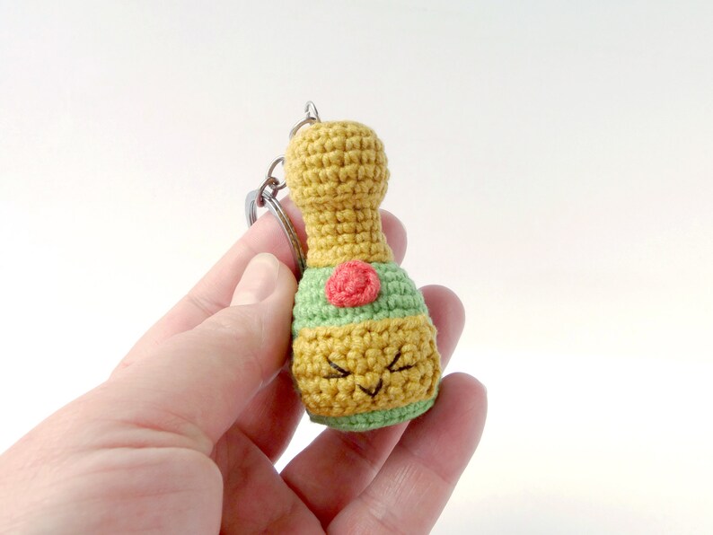 Cute crochet Champagne bottle keychain