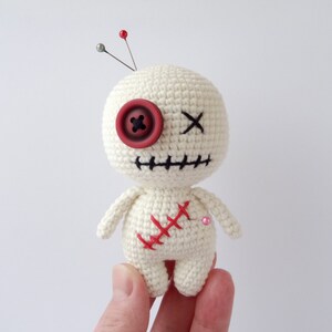 Tiny voodoo doll crochet pattern