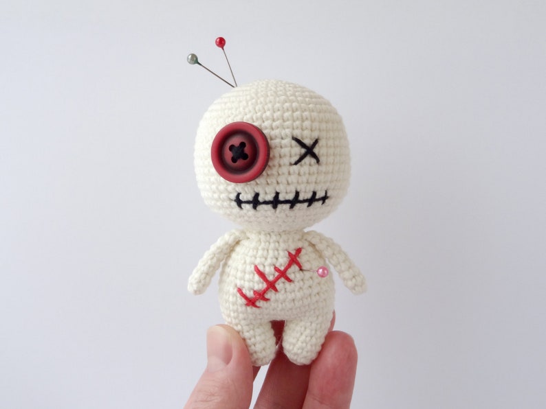 Tiny voodoo doll crochet pattern
