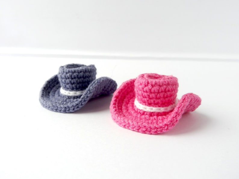 Tiny cowbow hat crochet pattern