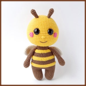 Buzz the Bee Häkelanleitung Amigurumi Insekt