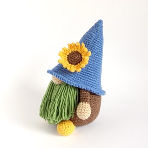 Flower Gnome Crochet Pattern