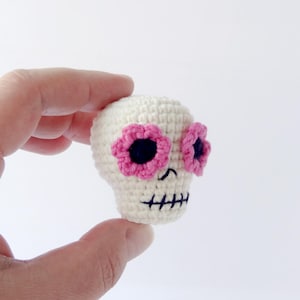 Sugar skull amigurumi  crochet tutorial