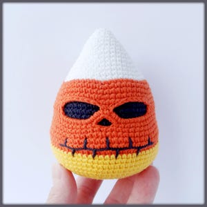 Skull candy corn Crochet Pattern Halloween decoration