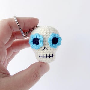 Halloween skull crochet pattern