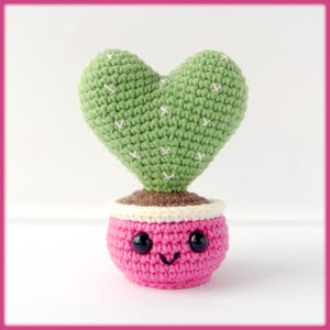 Heart-shaped cactus Crochet Pattern