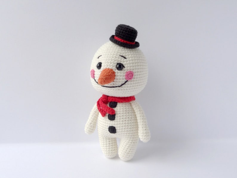 crochet pattern snowman