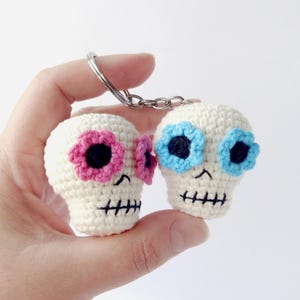 Crochet Sugar skull keychain