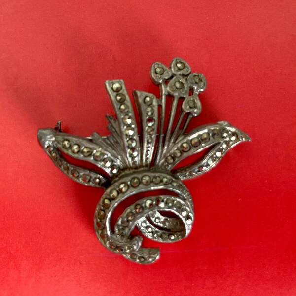 Broche Vintage SAOYA Dorée - Motif Roses, En Alliage, Bon état