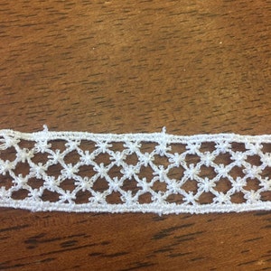 White Cotton Lace Insertion 5/8" Daisy Detail cut by the yard