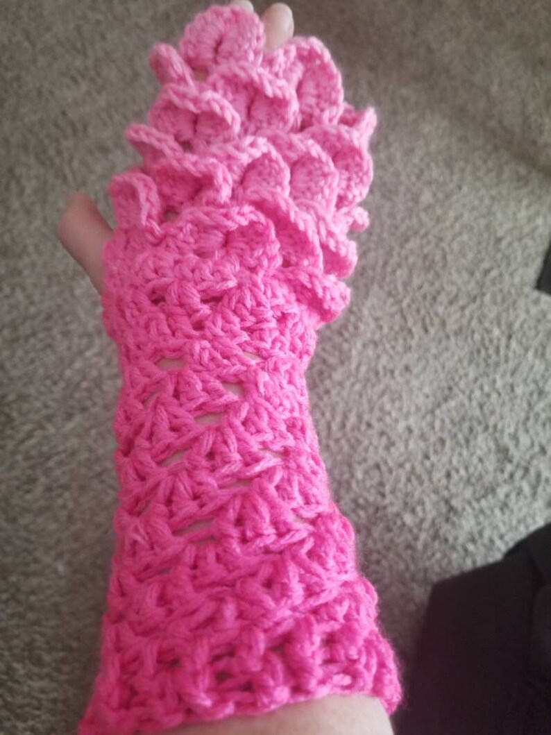 Dragon Scale Fingerless Gloves image 0