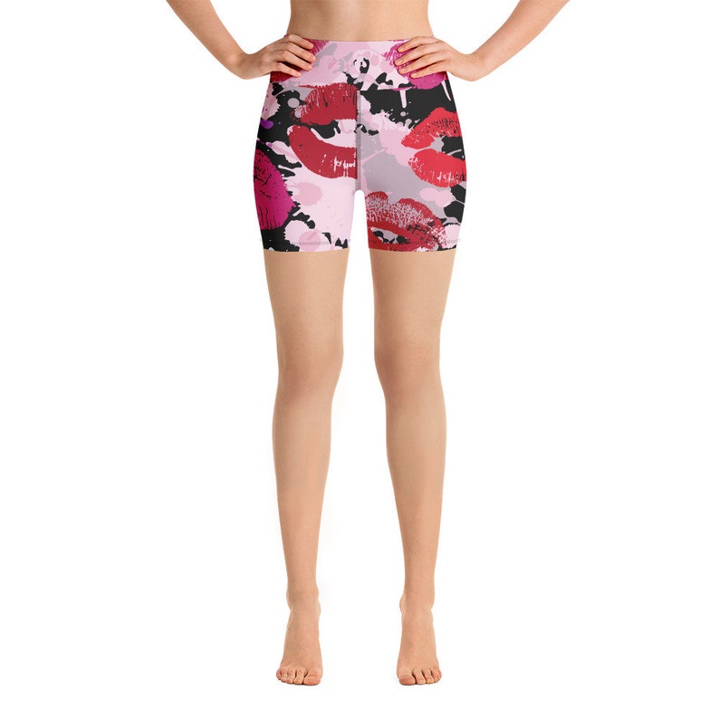 Kisses Lipstick Print Abstract Yoga Shorts