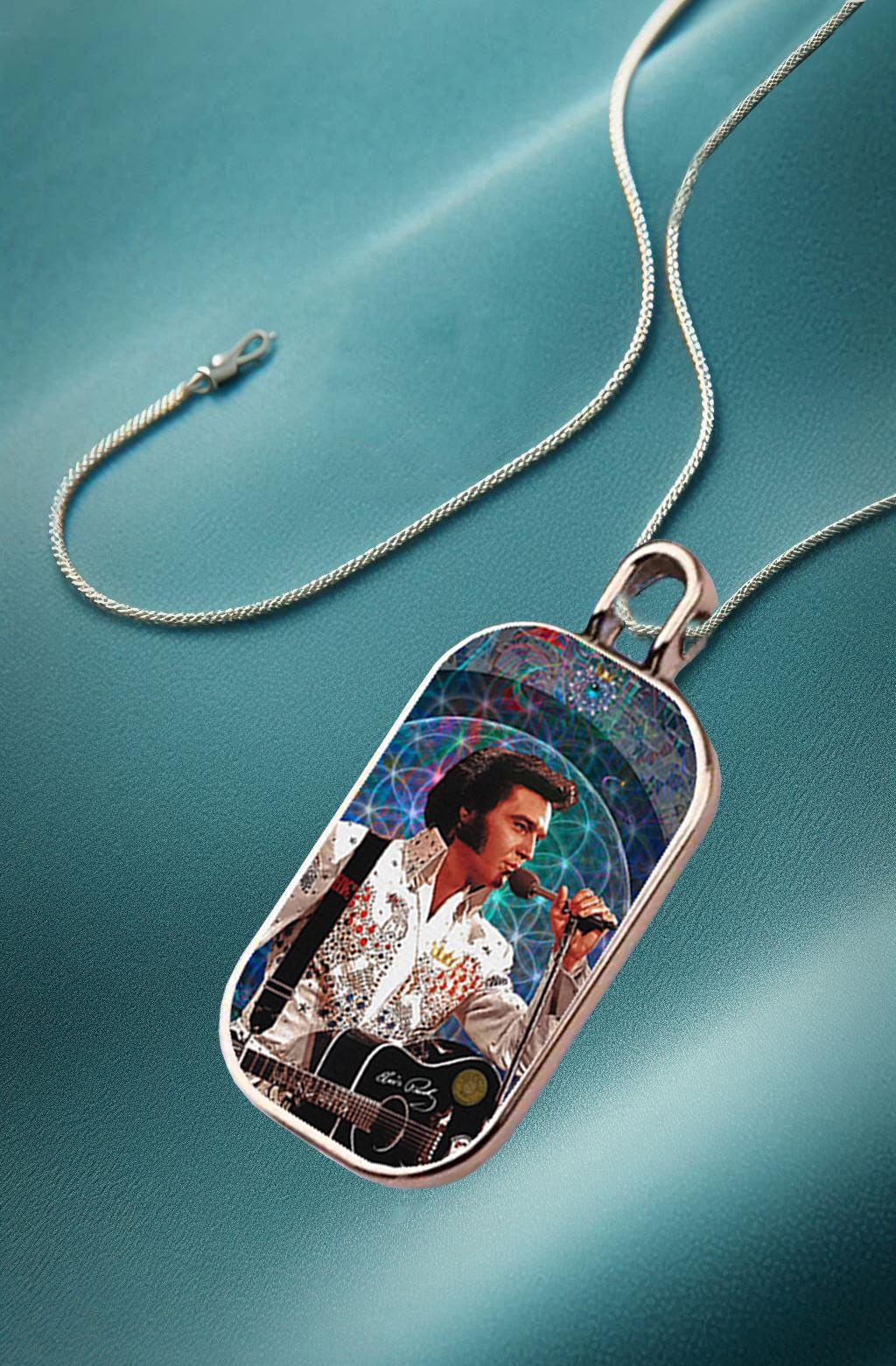 Tcb elvis necklace - Etsy 日本