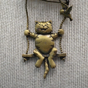 Vintage 1980s JJ Jonette Grinning Swinging Cat & Birds