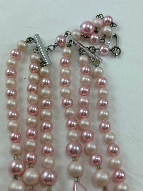 Beautiful Pink 3 Strand Vintage Beaded Necklace - image 3
