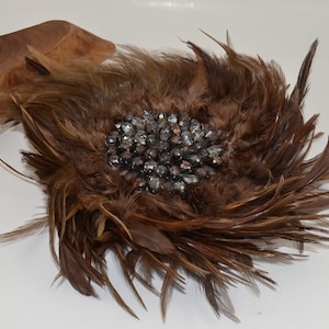 ÉNORME broche couture magnétique vintage avec plumes en spirale brunes
