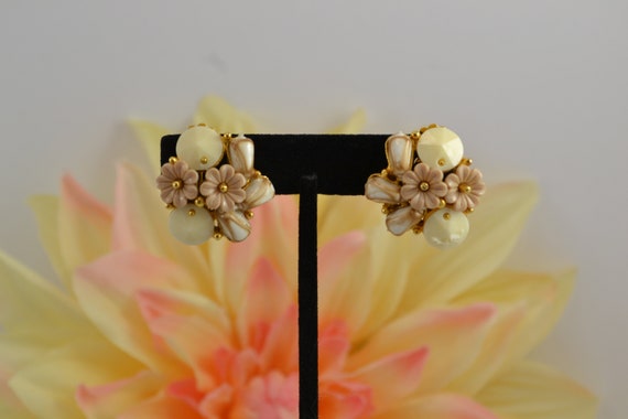 Signed SELINI Multi Stone Cluster Clip On earrings - image 1