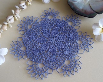 Magnifique napperon bleu outre mer au crochet - pièce unique de 20 cm de diamètre