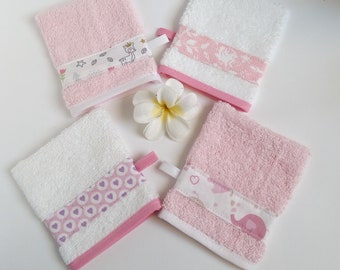 Gant de toilette d'apprentissage rose pour enfant