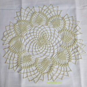 Napperon au crochet coloris pastel au choix diamètre 30 cm Vert