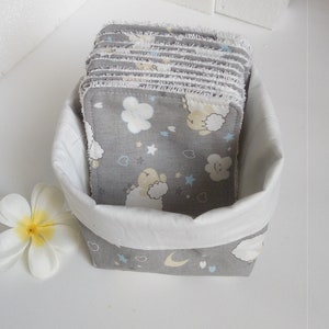 Washable baby wipes and matching basket - Gray and white baby sheep pattern, ideal as a birth gift