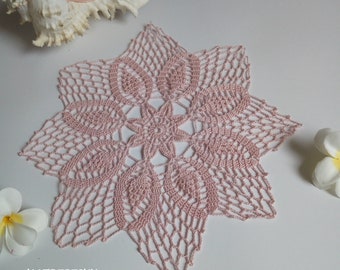 Napperon en crochet forme étoile rose - Diamètre 28 cm - Décoration de table chic