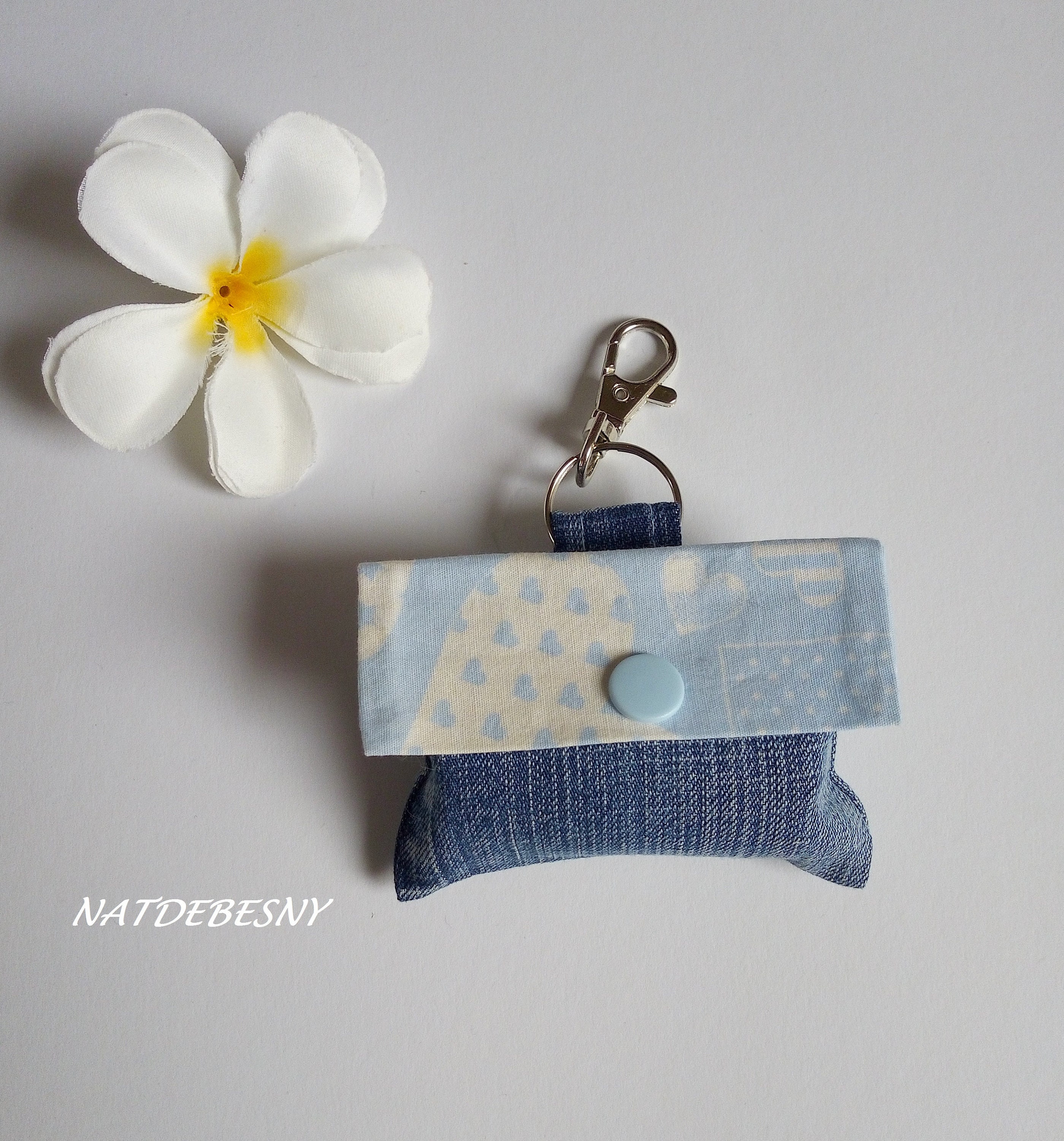 Distributeur de Sacs à Déjections Canines