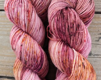 Mulled Wine, fingering weight, super wash merino and nylon 75/25 100g @ 437 yds