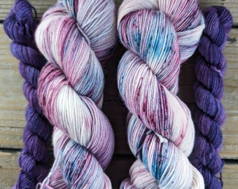 Spindleberry, fingering weight, 100g @ 437yds, and a 20g mini @ 87yds Super wash merino and nylon 75/25