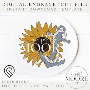 Peut inclure: Un fichier téléchargeable au format SVG, PNG et JPG d'un tournesol avec une ancre et une corde enroulée autour. Le texte "a little MOORE co." est au centre du tournesol.