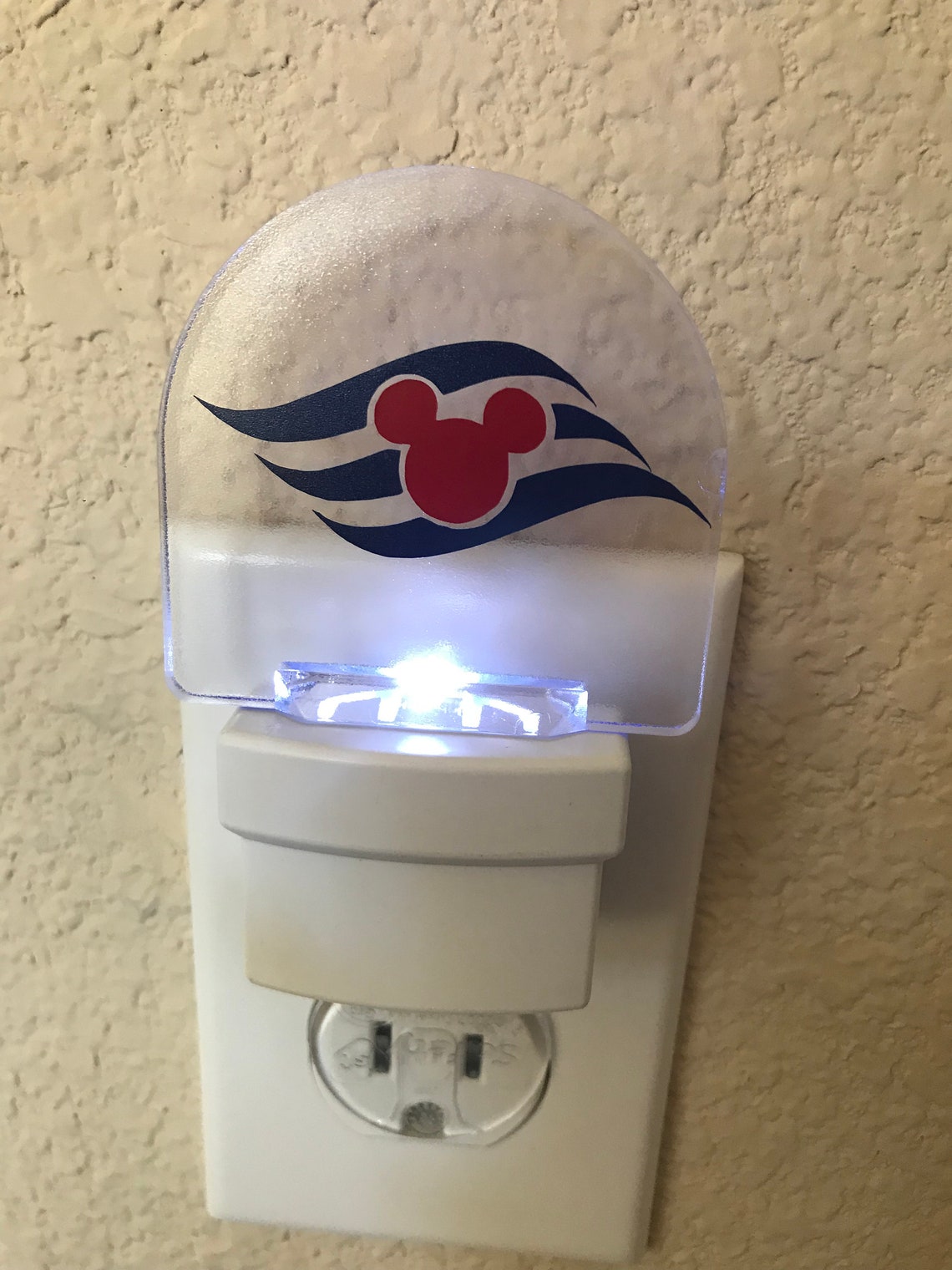 Disney Night light/ Fish Extender/FE gift/ Disney Cruise/Cabin Etsy