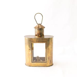 Vintage Brass Lantern, Brass Oil Lantern, Lantern Centerpiece, Lantern Wall Hanging, Lantern Wall Hook, Lantern Light, Unique Home Decor